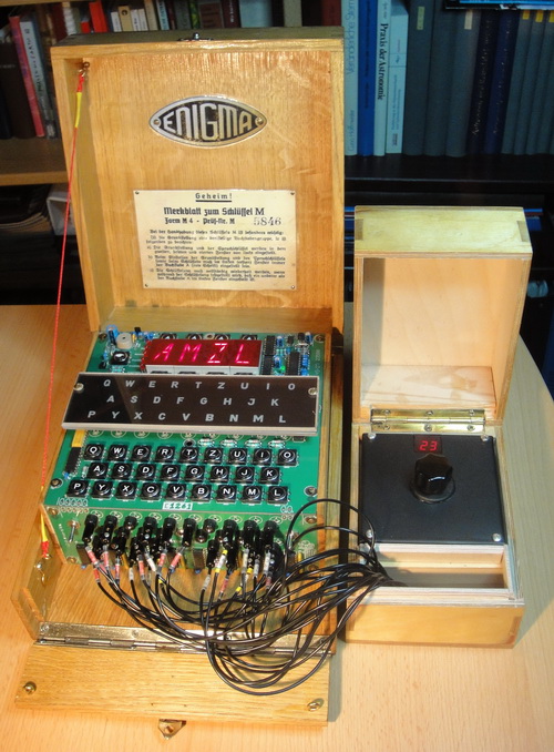 Bausatz Enigma mit Uhr